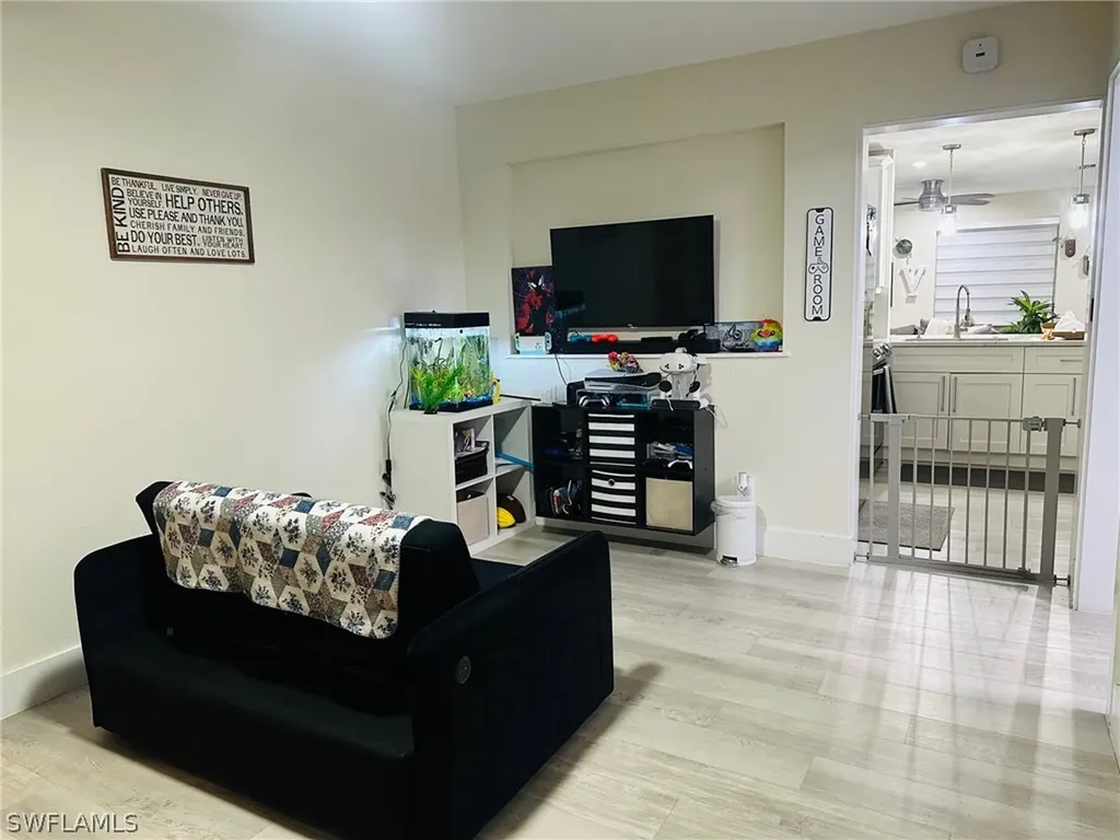 3323 Guilford Court Naples FL 34112