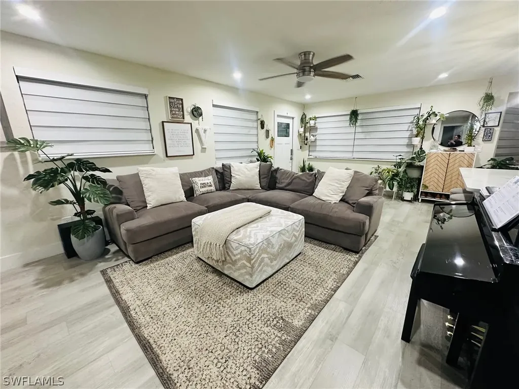 3323 Guilford Court Naples FL 34112