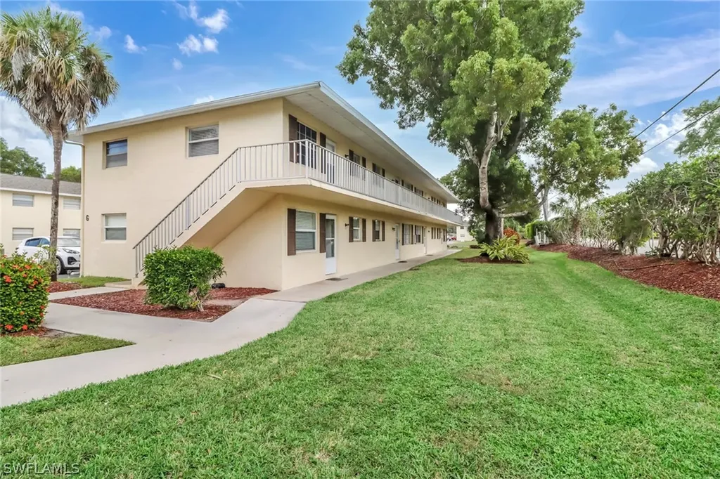 3325 Airport Road N Naples FL 34105