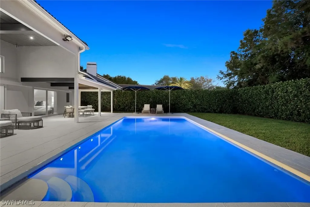 812 Tallow Tree Court Naples FL 34108