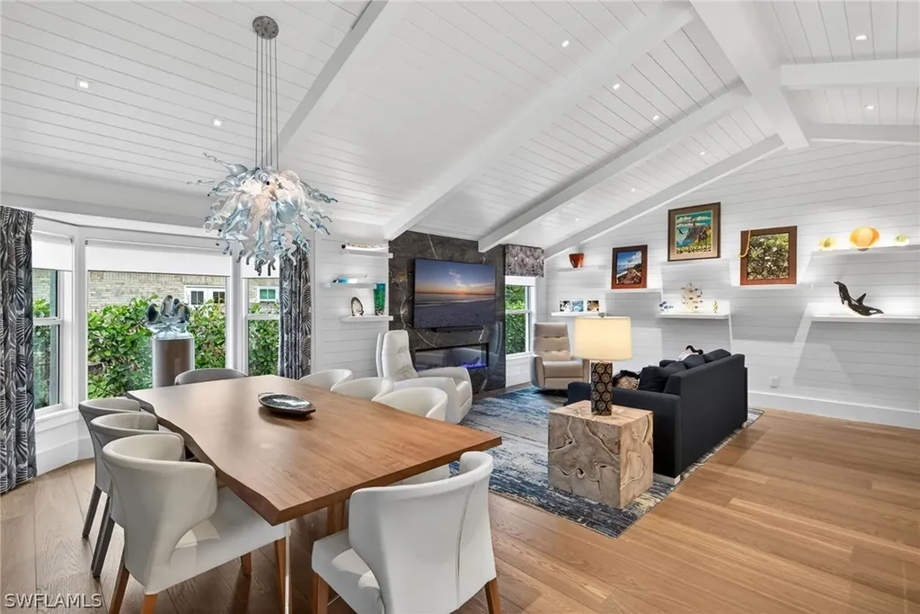 812 Tallow Tree Court Naples FL 34108