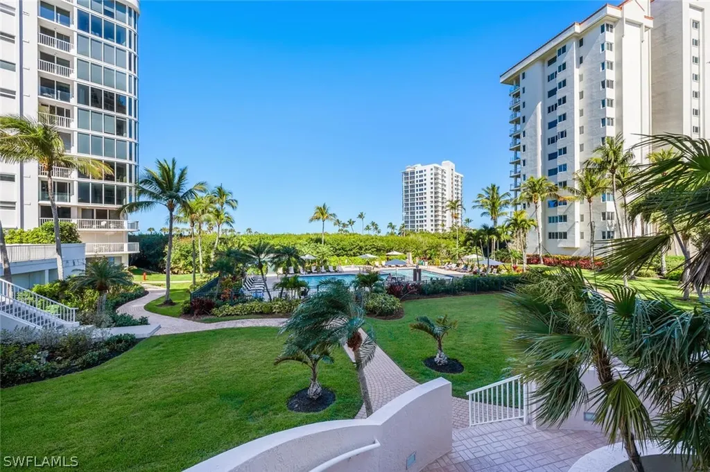 20 Seagate Drive Naples FL 34103