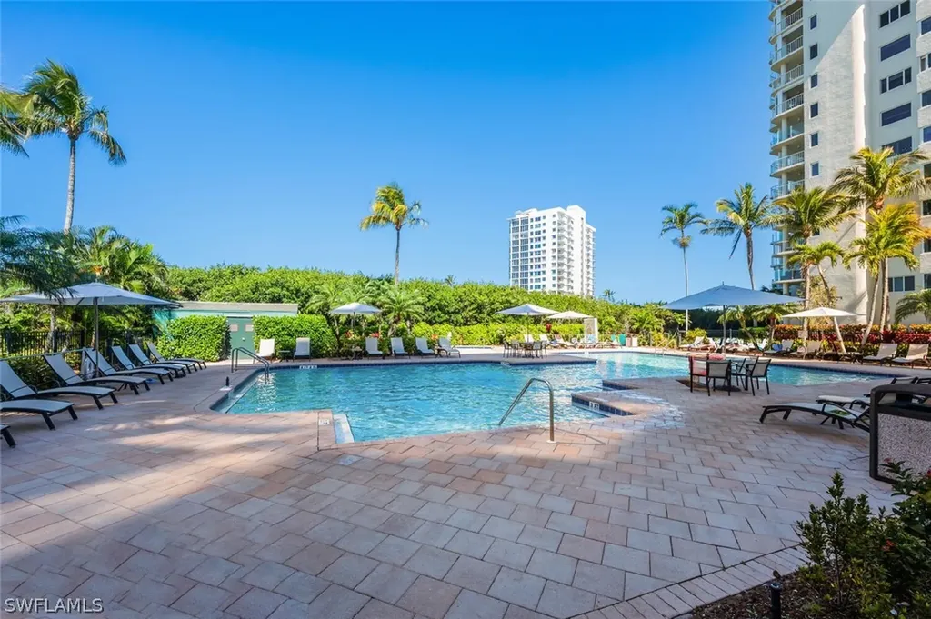 20 Seagate Drive Naples FL 34103