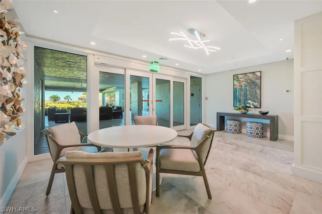 20 Seagate Drive Naples FL 34103