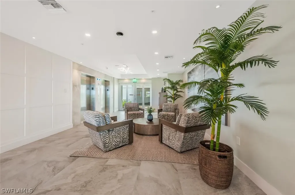 20 Seagate Drive Naples FL 34103