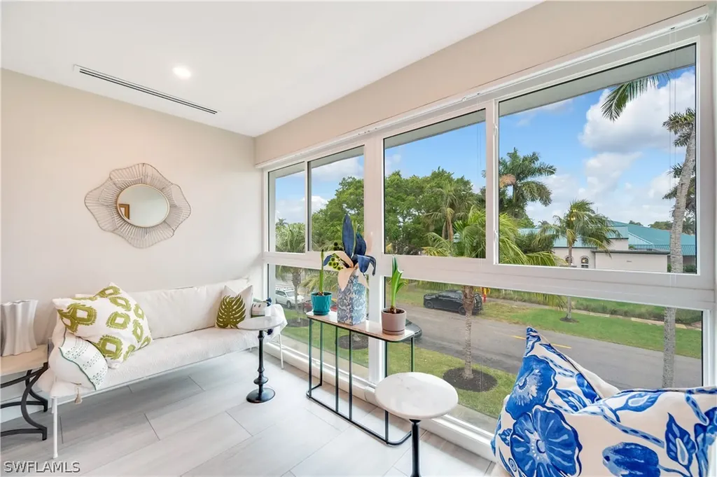 1021 3rd Street S Naples FL 34102