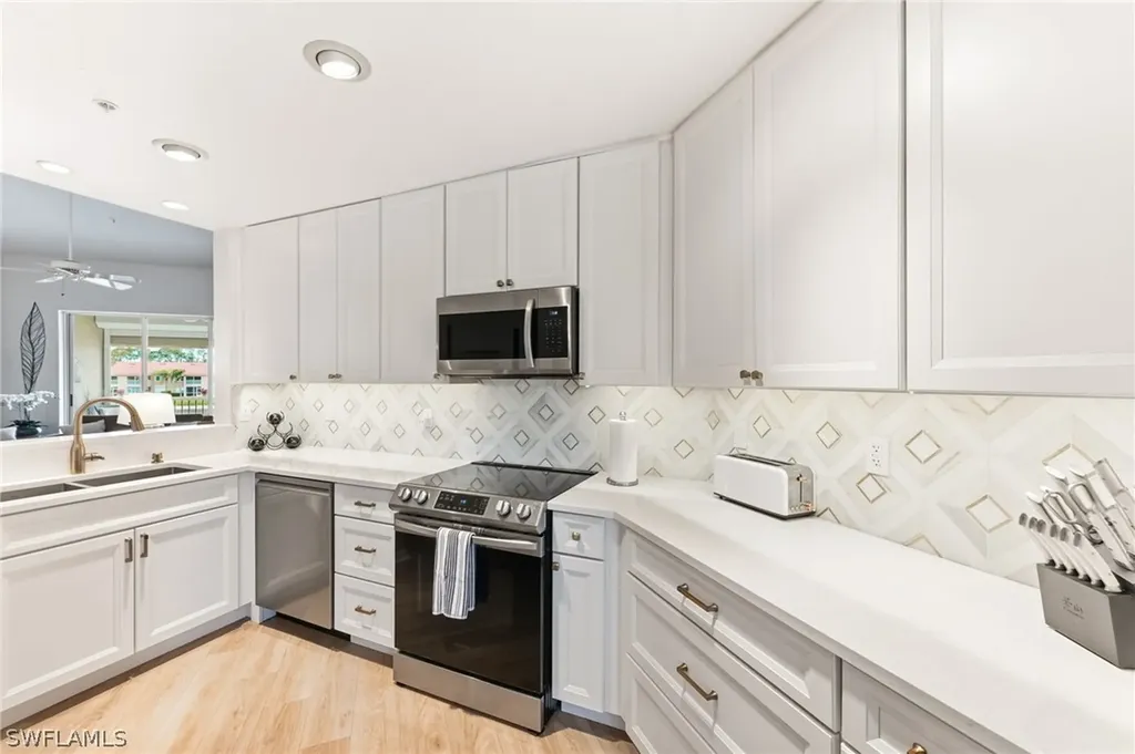 6930 Huntington Lakes Circle Naples FL 34119