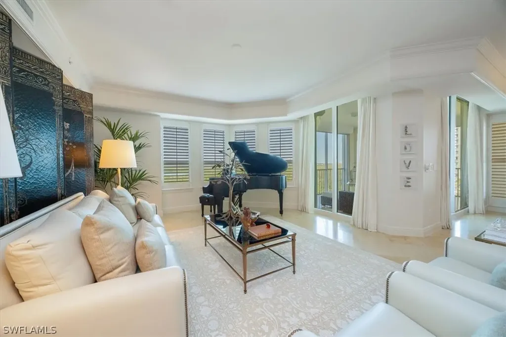 285 Grande Way Naples FL 34110