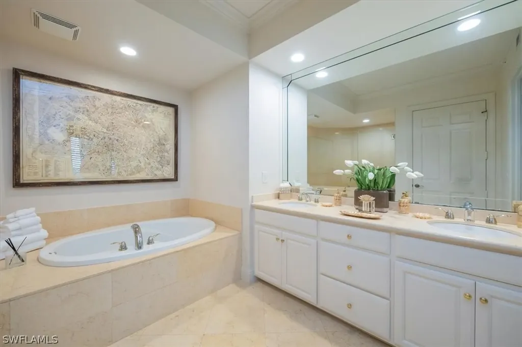 285 Grande Way Naples FL 34110