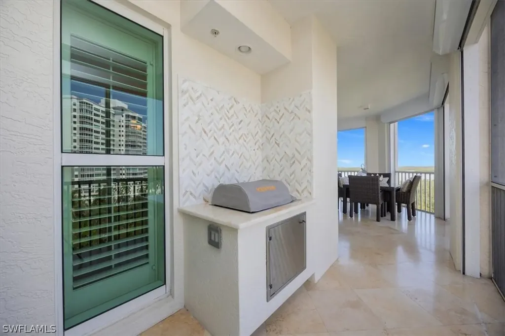 285 Grande Way Naples FL 34110