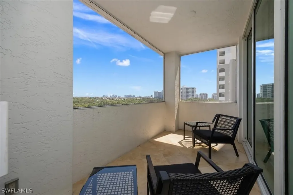 285 Grande Way Naples FL 34110