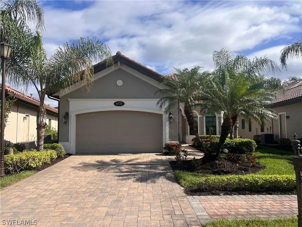 6574 Amarone Lane Naples FL 34113
