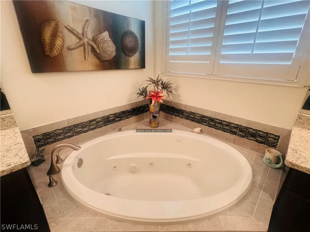 6574 Amarone Lane Naples FL 34113