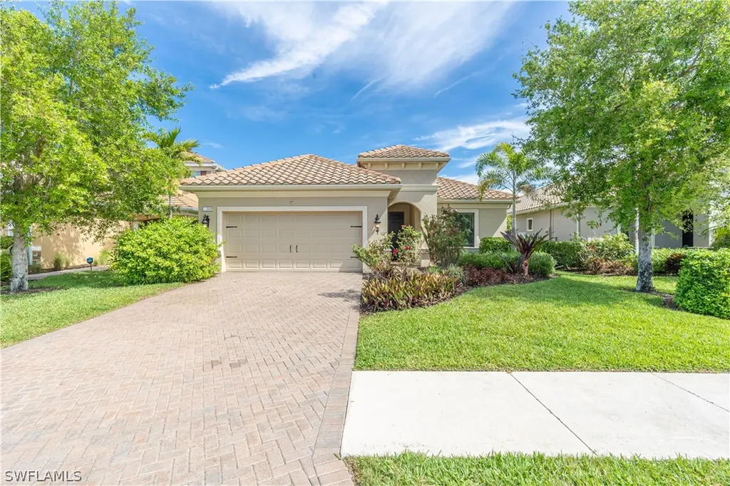 3549 Canopy Circle Naples FL 34120