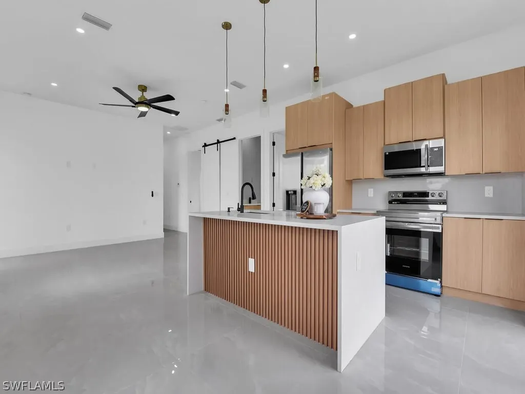 380 Cratsley Avenue S Lehigh Acres FL 33974