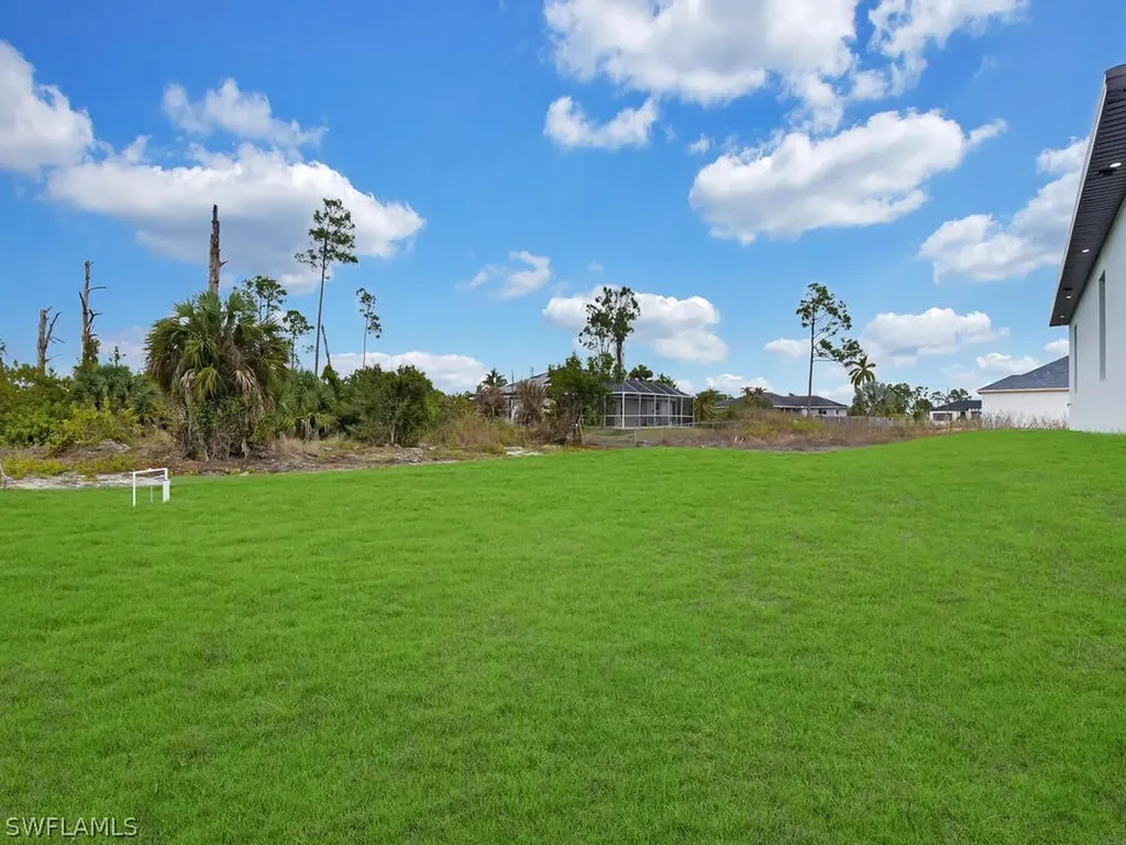 380 Cratsley Avenue S Lehigh Acres FL 33974