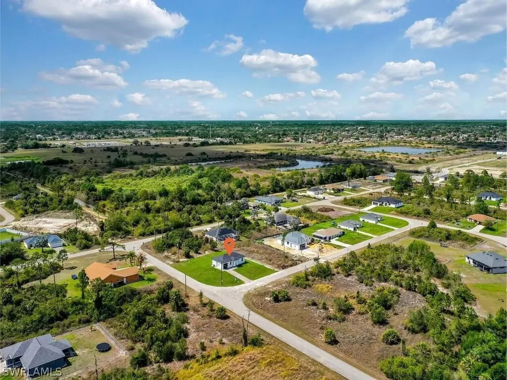 380 Cratsley Avenue S Lehigh Acres FL 33974