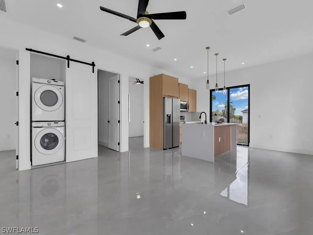 380 Cratsley Avenue S Lehigh Acres FL 33974