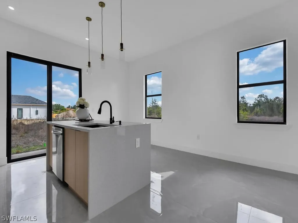 380 Cratsley Avenue S Lehigh Acres FL 33974