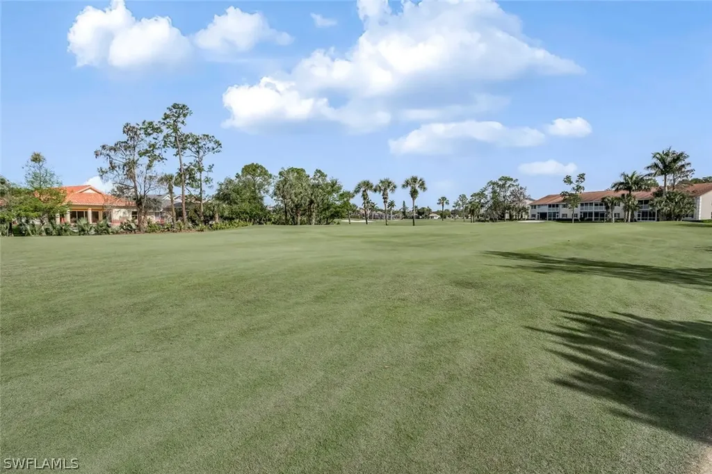 725 Saratoga Circle Naples FL 34104