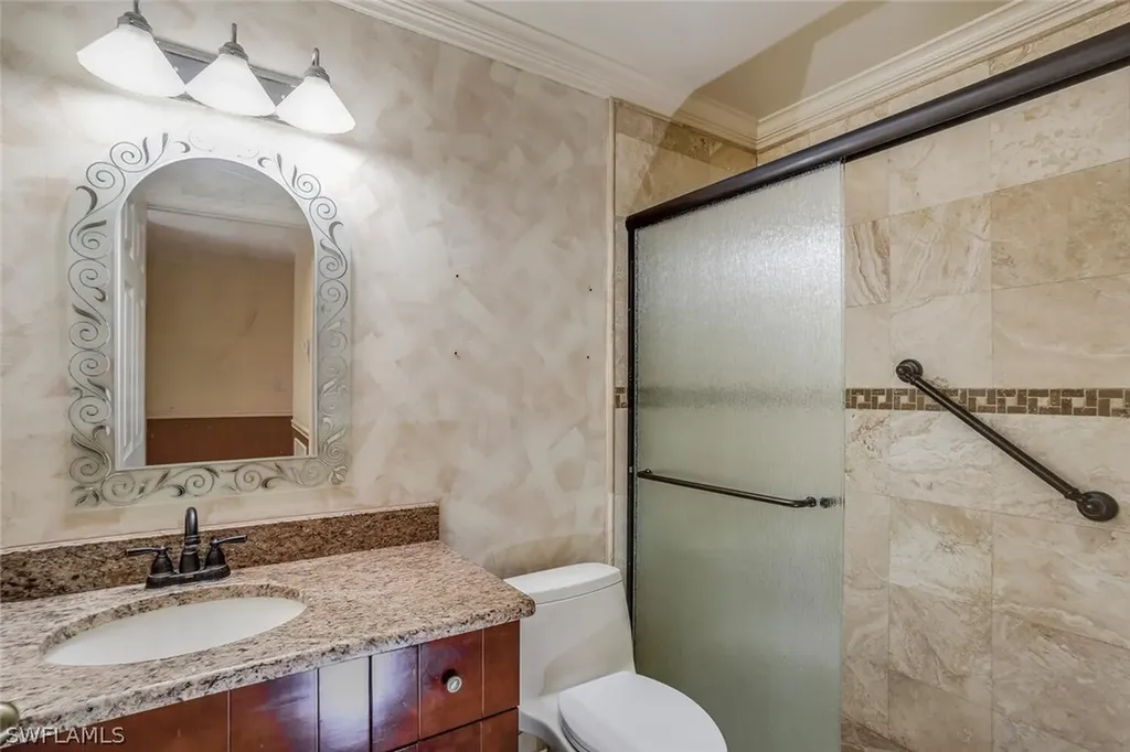 725 Saratoga Circle Naples FL 34104