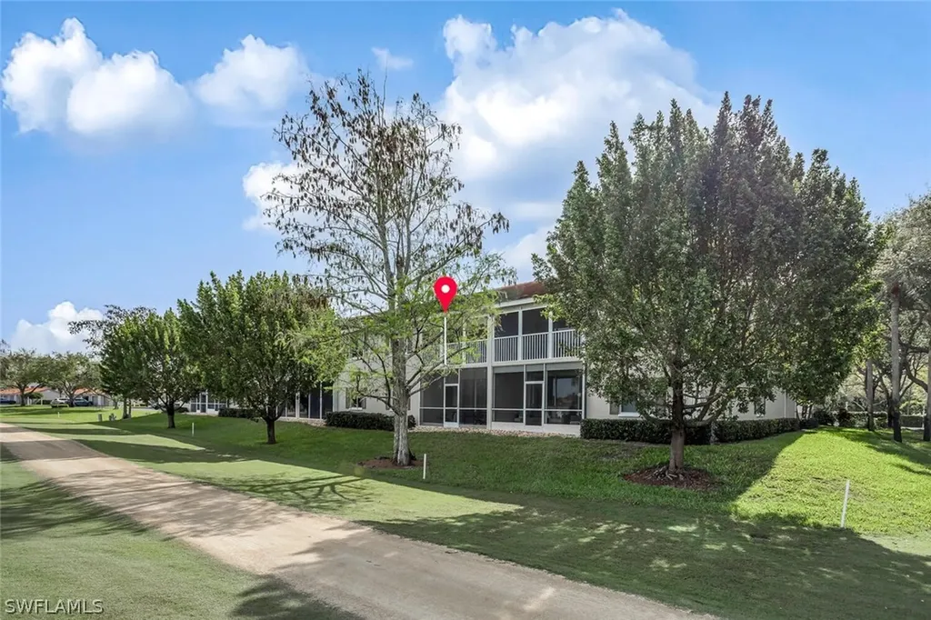 725 Saratoga Circle Naples FL 34104