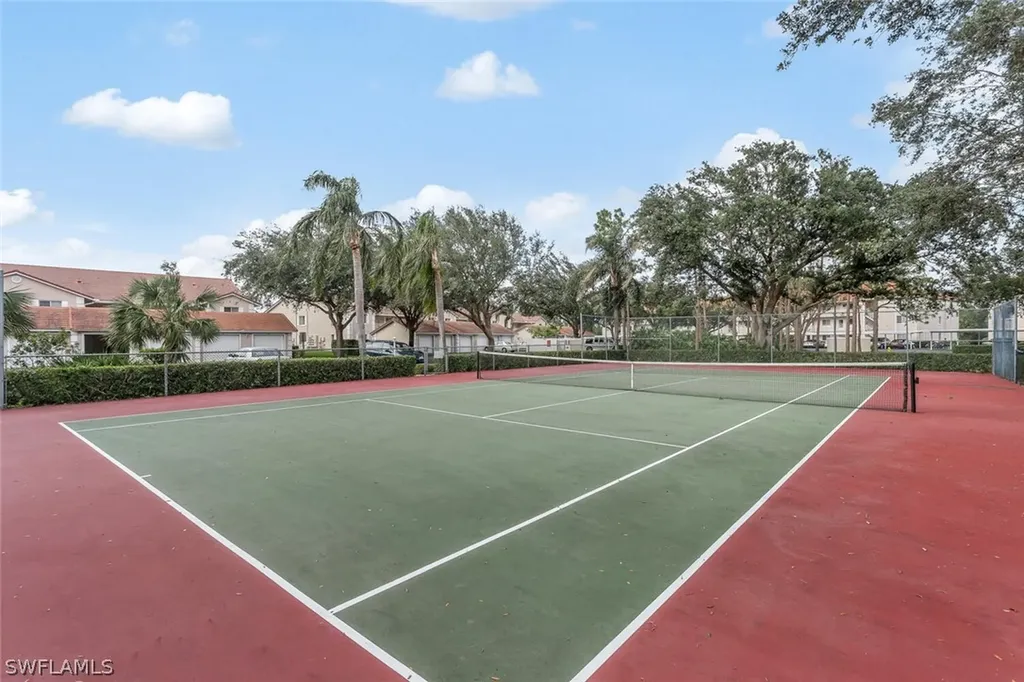 725 Saratoga Circle Naples FL 34104