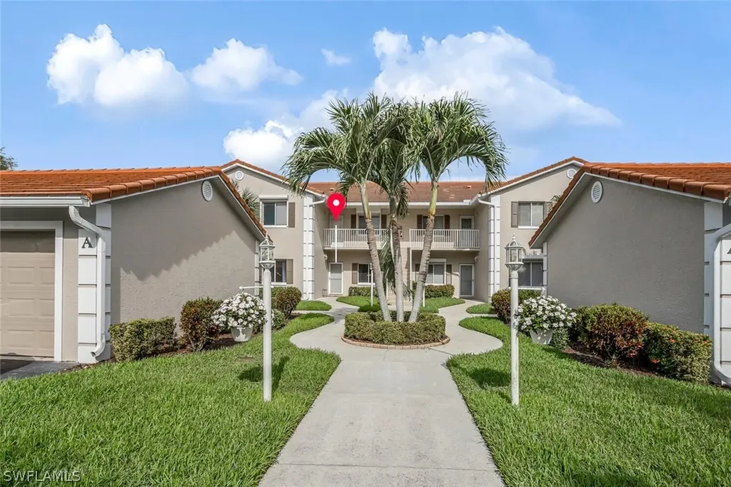 725 Saratoga Circle Naples FL 34104