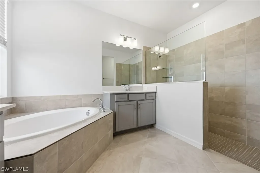 5478 Pikewood Court Ave Maria FL 34142