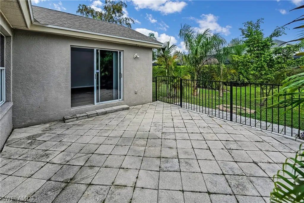 6721 Sloane Place Naples FL 34104
