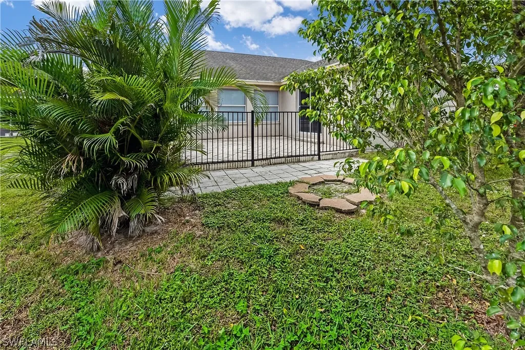 6721 Sloane Place Naples FL 34104