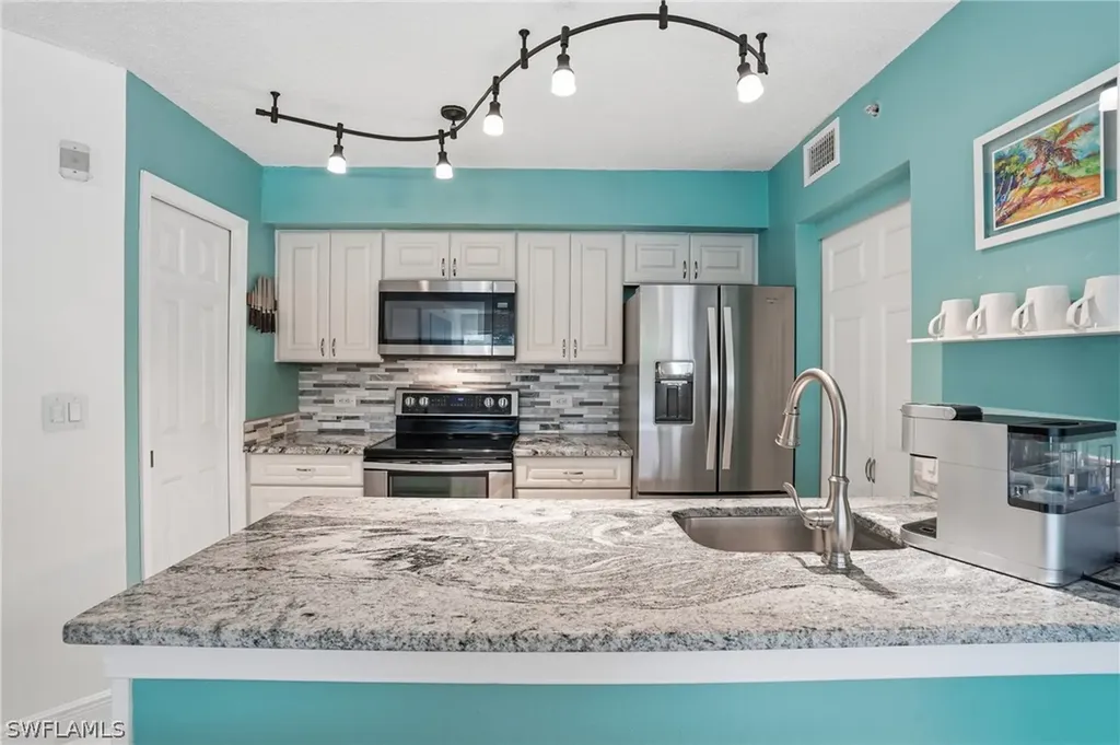 8861 Colonnades Court W Bonita Springs FL 34135