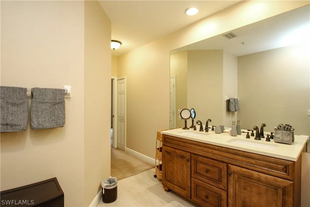 1360 Sweetwater Cove Naples FL 34110