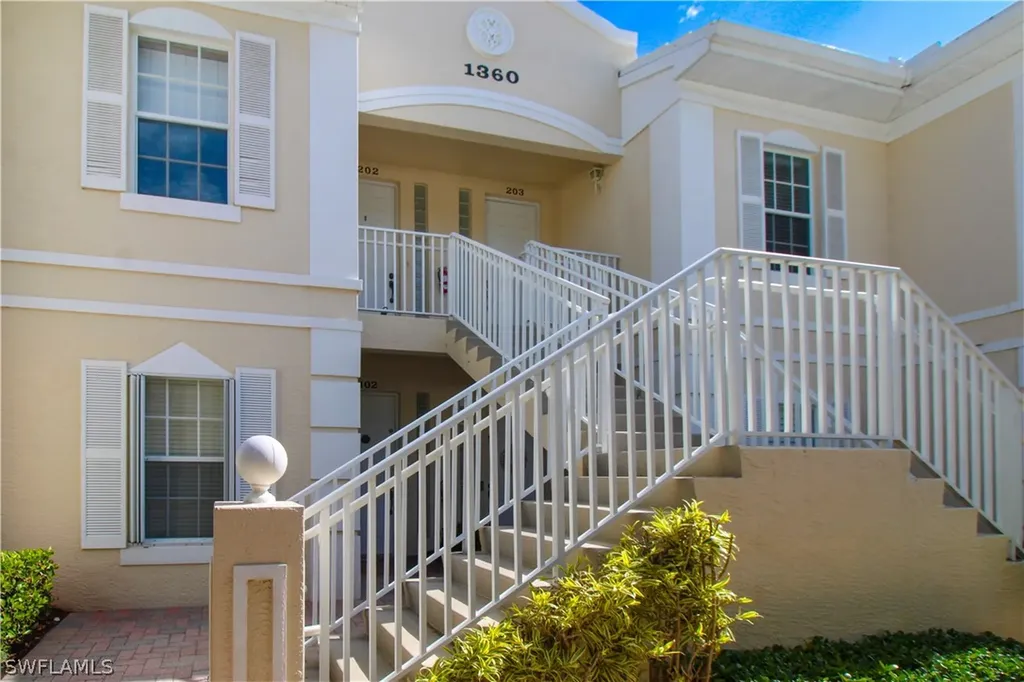 1360 Sweetwater Cove Naples FL 34110
