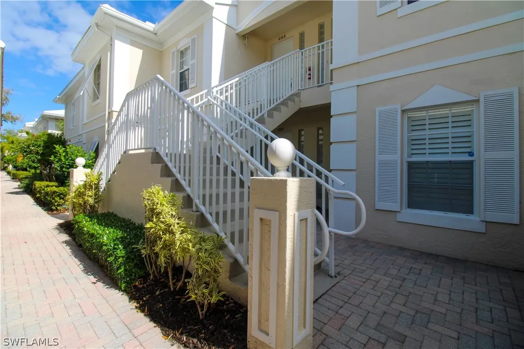 1360 Sweetwater Cove Naples FL 34110