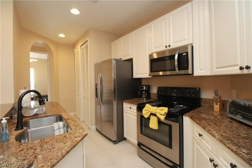1360 Sweetwater Cove Naples FL 34110