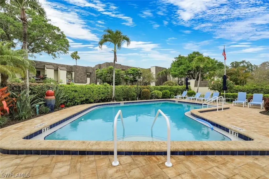 1641 Spoonbill Lane Naples FL 34105
