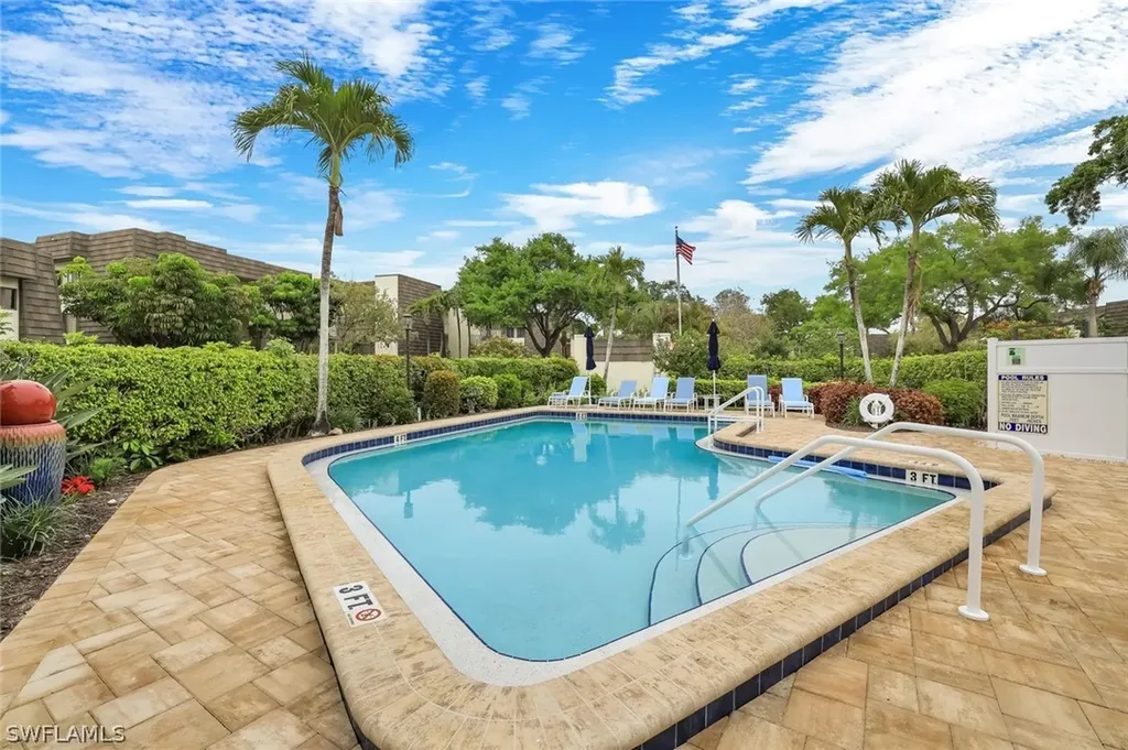 1641 Spoonbill Lane Naples FL 34105