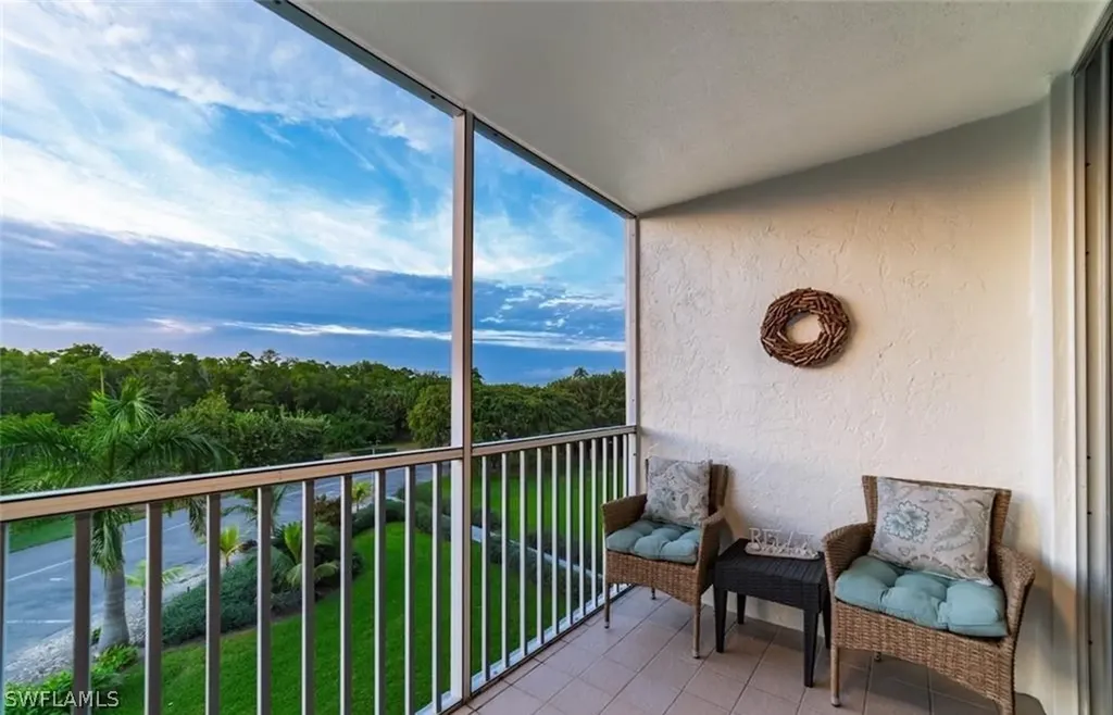 5 Bluebill Avenue Naples FL 34108