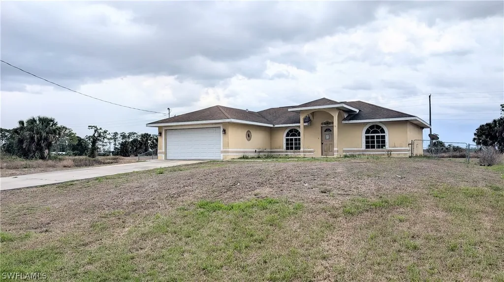 3017 S Balsam Circle Labelle FL 33935