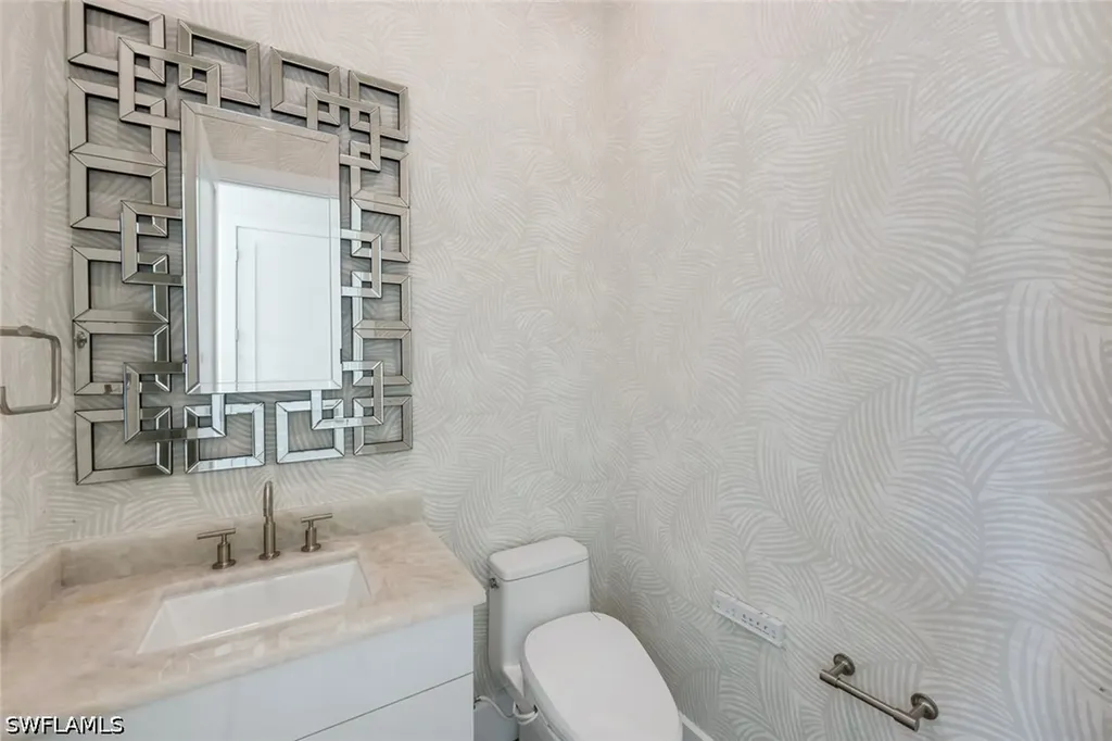 513 92nd Avenue N Naples FL 34108