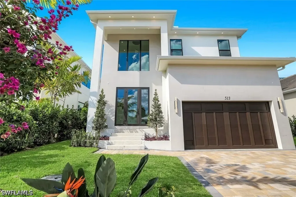 513 92nd Avenue N Naples FL 34108
