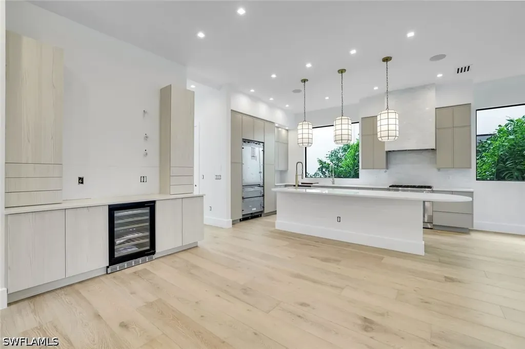 513 92nd Avenue N Naples FL 34108