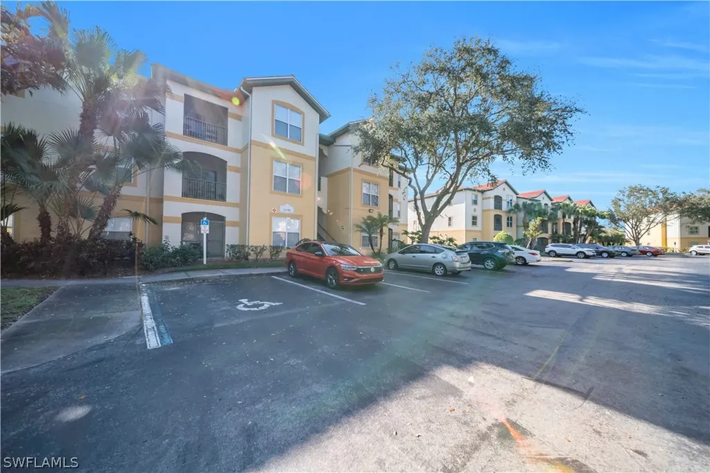 11550 Villa Grand Fort Myers FL 33913
