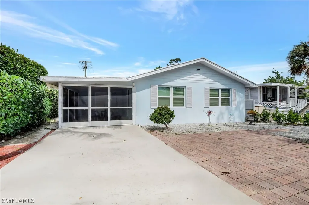1009 Ridge Street Naples FL 34103