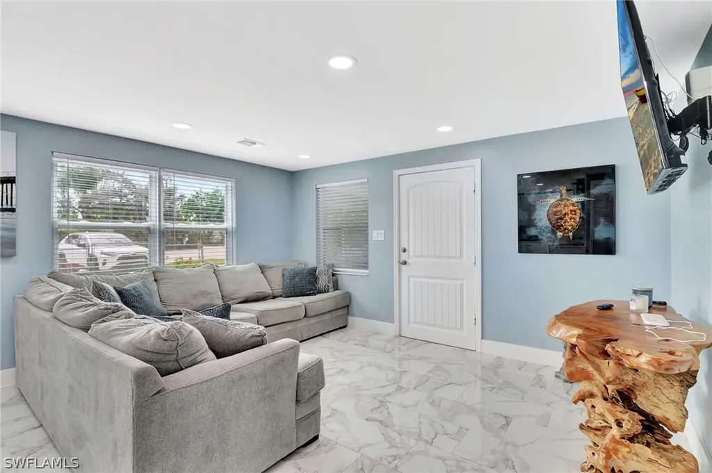 1009 Ridge Street Naples FL 34103