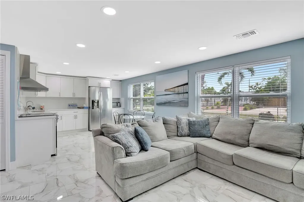 1009 Ridge Street Naples FL 34103