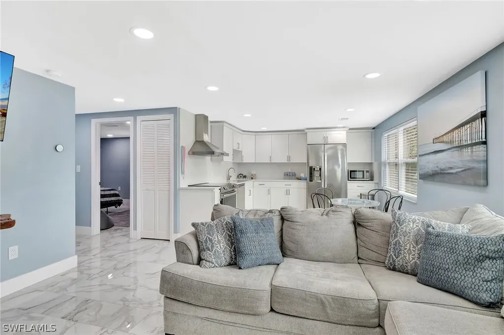 1009 Ridge Street Naples FL 34103