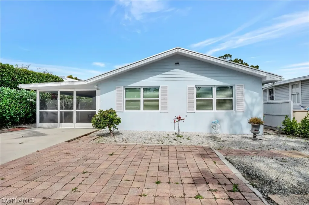 1009 Ridge Street Naples FL 34103