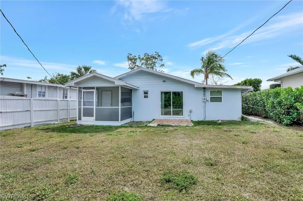 1009 Ridge Street Naples FL 34103